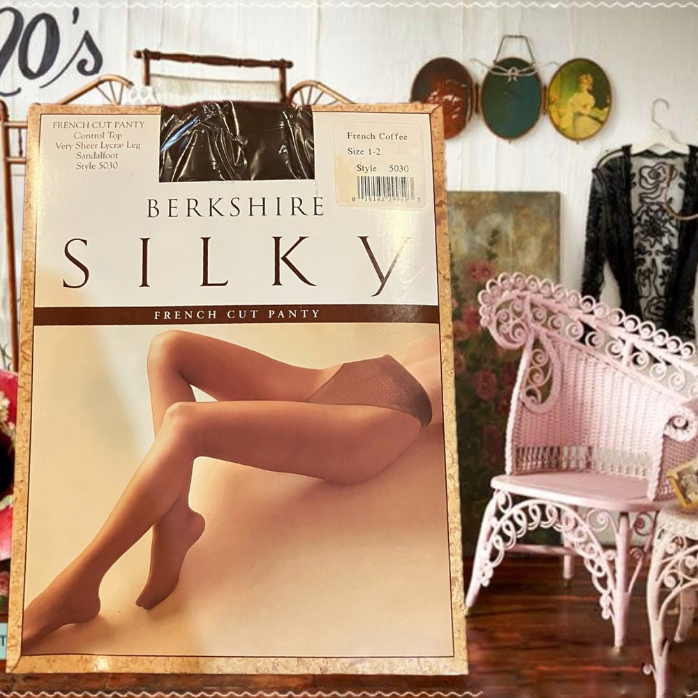Vintage Berkshire Silky French Cut Control Top Pantyhose NWT